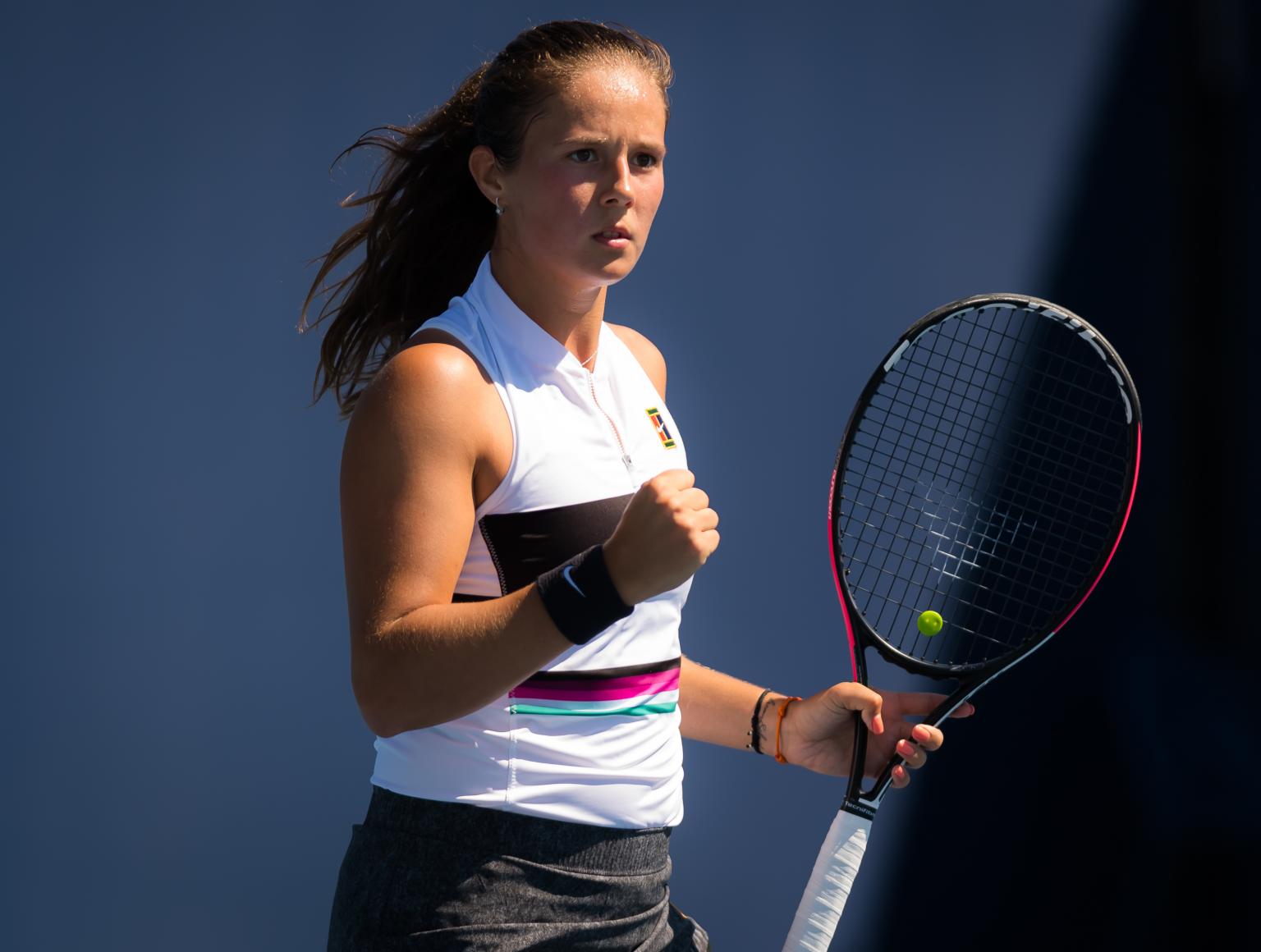 重视青年队 重视青年队